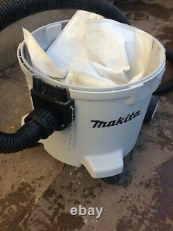 2019.2 Makita VC3012M 110v Wet and Dry VACUUM CLEANER 10kg + New Air Filter /Bag