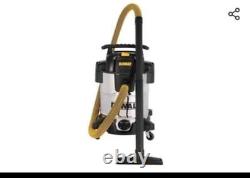 Dewalt Wet & Dry Vacuum Cleaner 38 Litre with 2.1m Hose 240v