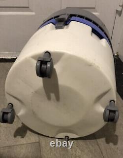 Electrolux masterlux shampoo wet and dry Cleaner 1 Wheel Missing