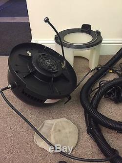 George Wet And Dry Vacuum Cleaner