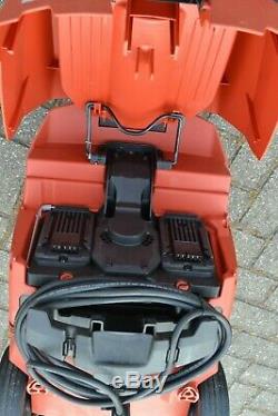 HILTI VC 20-U-Y wet and dry hybrid vacuum cleaner, L class, 240V& 36V charger