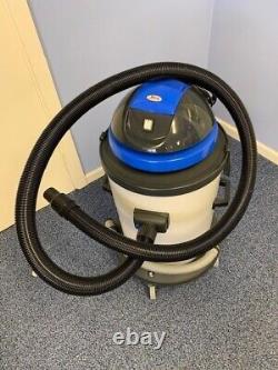 Industrial Quality Wet & Dry Vacuum Cleaner Clearance Bargain Yes 415 (V6A)