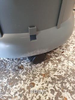 Karcher Professional NT 27/1 Wet & Dry Vacuum Cleaner 27L 240v USED