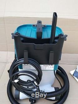 MAKITA VC3012M/2 Wet and Dry M Class 30L Dust Extractor Vacuum Cleaner 240V