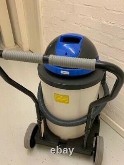 Mastervac Wetmaster Professional Quality Wet & Dry Vacuum Cleaner