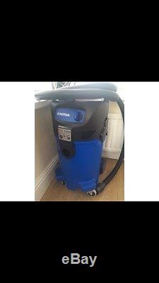 NILFISK Atiix Vacuum Cleaner Wet And Dry