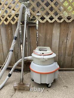 Sear Kenmore Heavy Duty Spraymate Wet or Dry Floor and Carpet Cleaner, Cleanmore